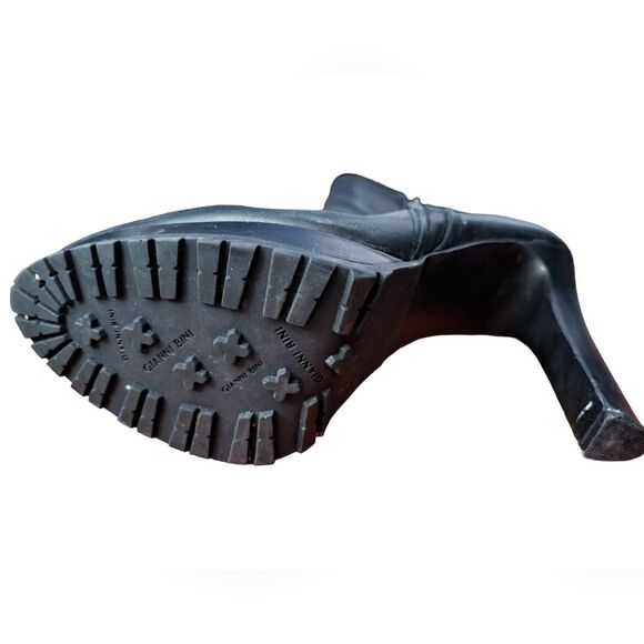 Gianni Bini Women's Black Leather Zip Up Ankle Boot Size 9M - Picture 7 of 10